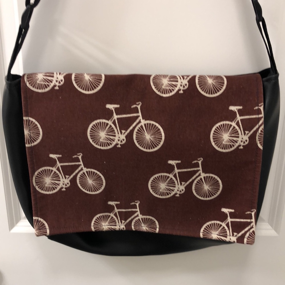 Over the shoulder bike bag
